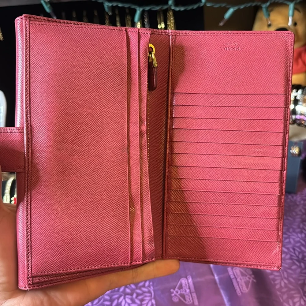 Prada leather wallet - Picture 3 of 5
